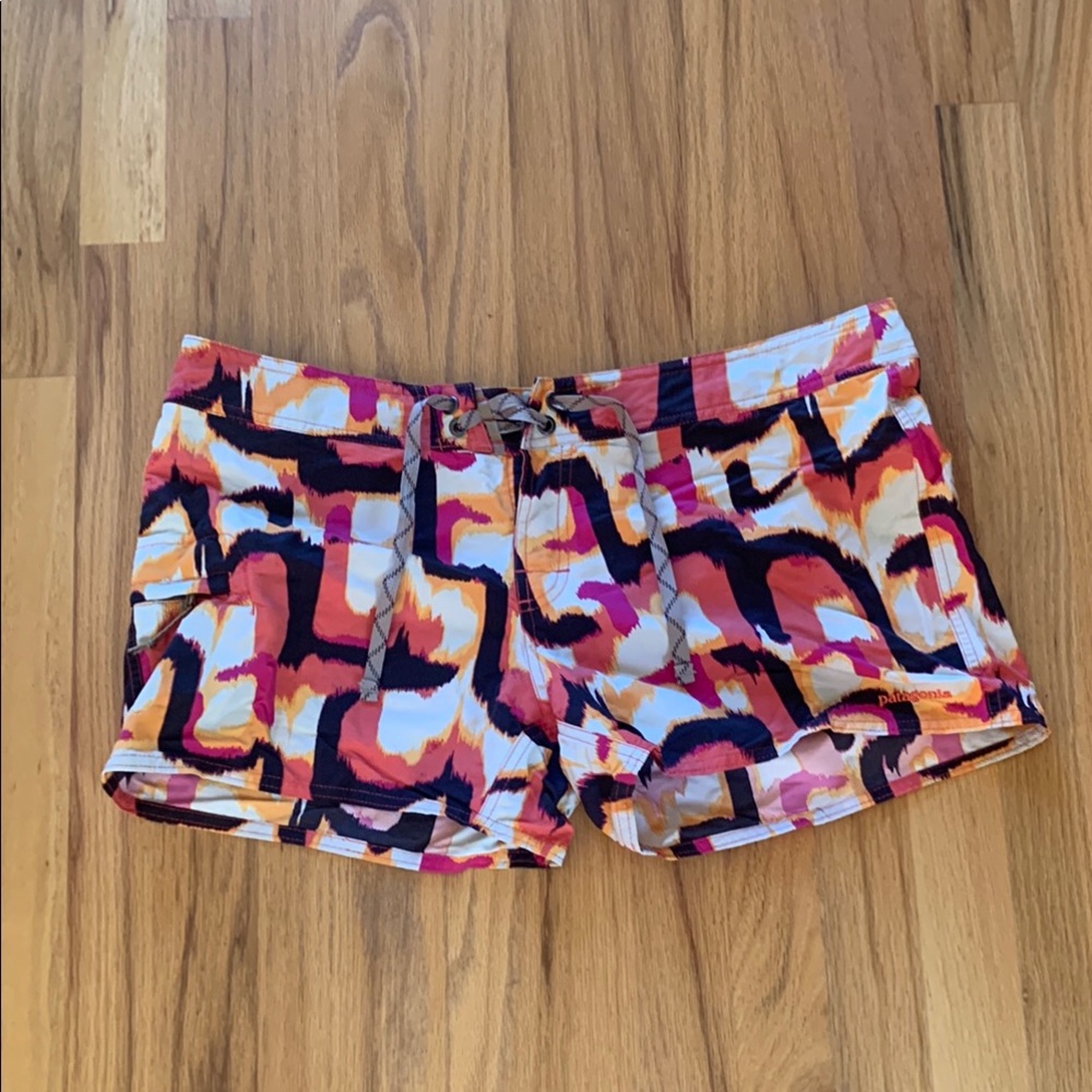 Patagonia Vibrant Patterned board Shorts